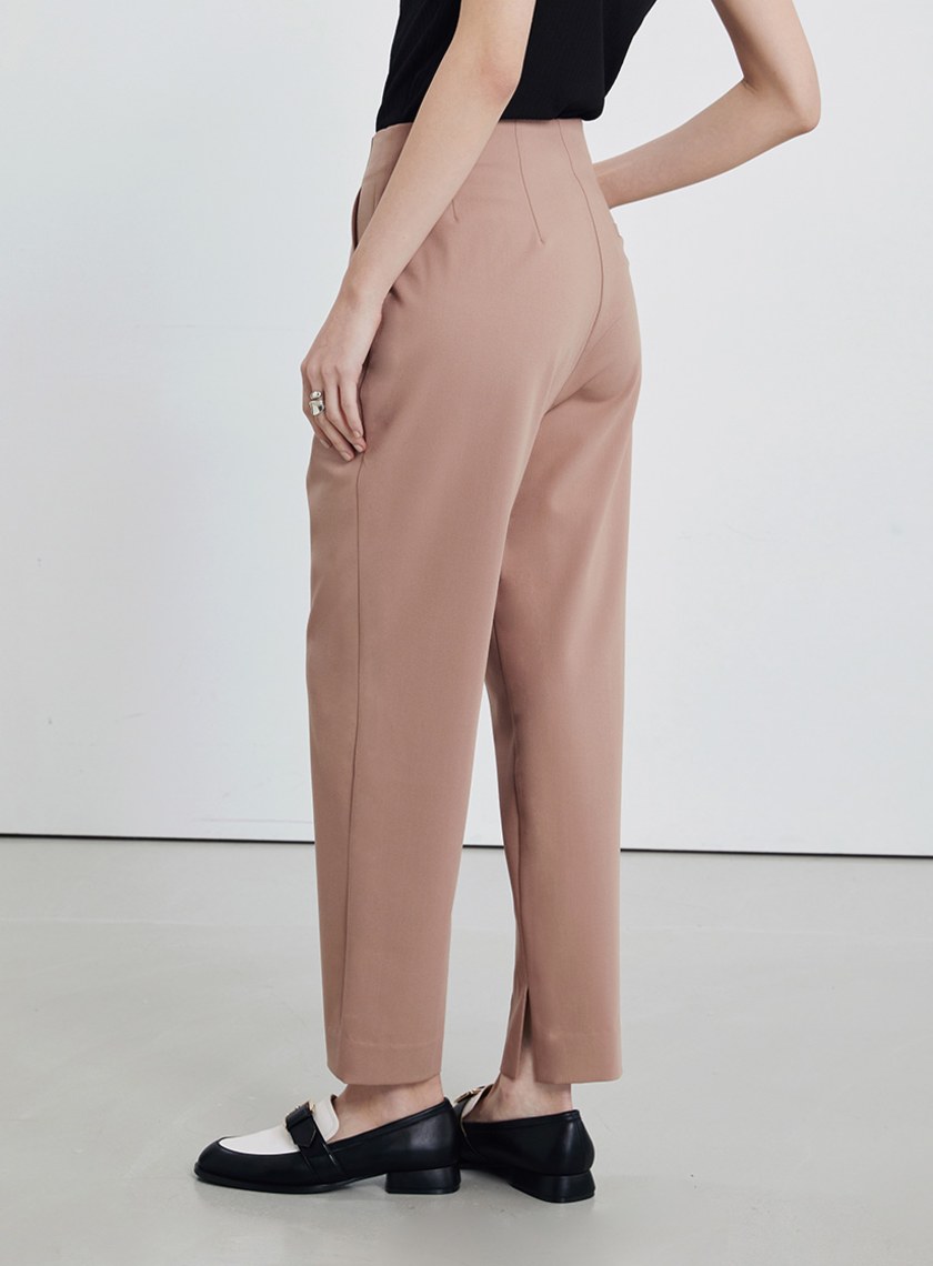 俐落內開衩錐形西裝褲